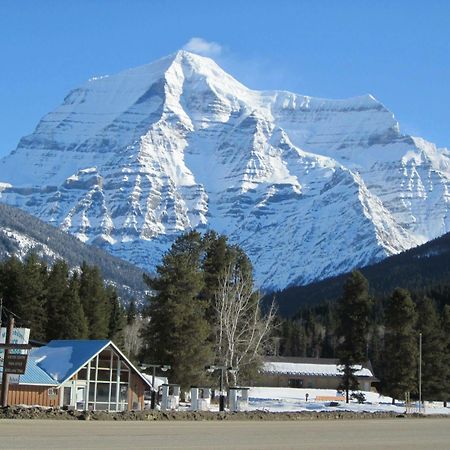 Heavens Edge Mountain Lodge Valemount Dış mekan fotoğraf