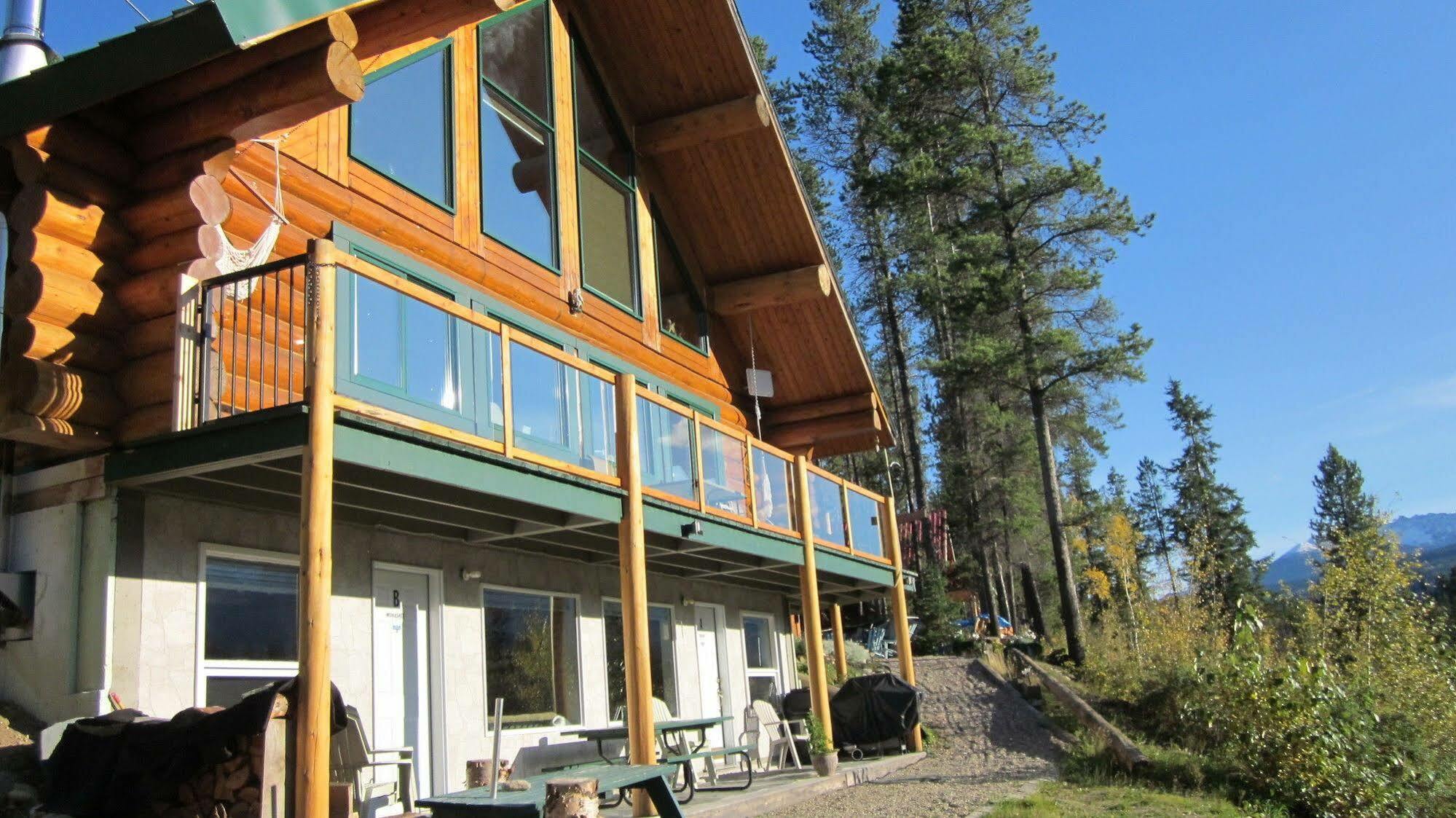 Heavens Edge Mountain Lodge Valemount Dış mekan fotoğraf